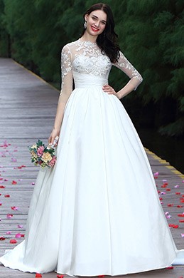 Robe de mariée princesse manche longue