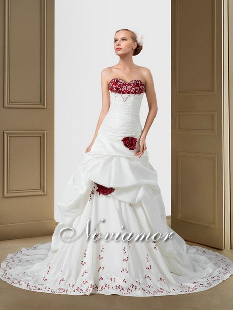 Robe de mariée princesse rouge et blanc