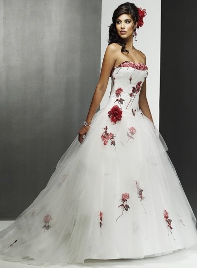 Robe mariée blanche et rouge