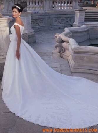 Robe mariée longue traine