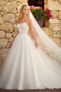 Robe mariée longue traine