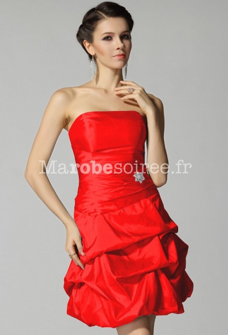 Robe rouge pour ceremonie