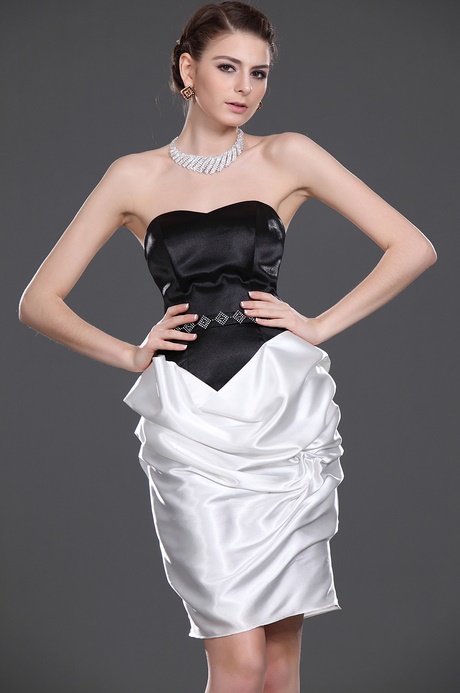 Robe de cocktail courte noire et blanche