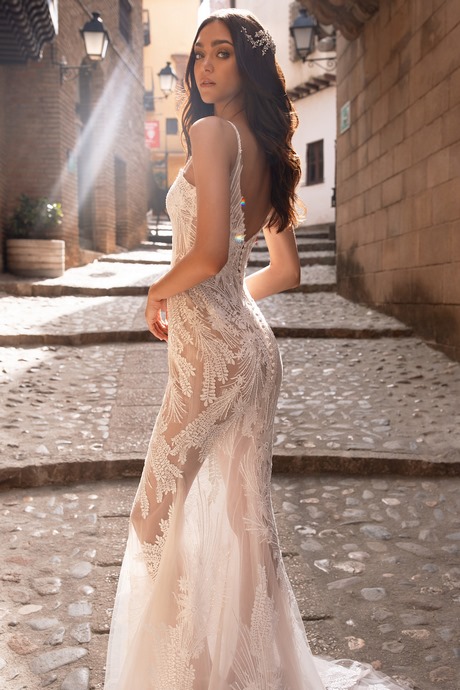 Robe avec dentelle 2021