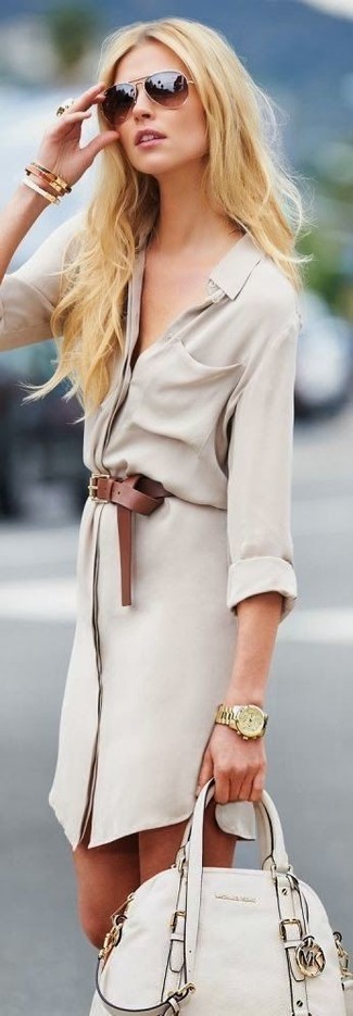 Robe en cuir beige