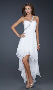 Robe blanche de bal