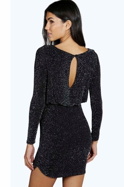 Robe noir courte manche longue