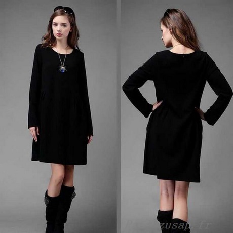 Robe noir simple manche longue