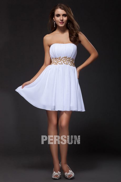 Jolie robe blanche courte