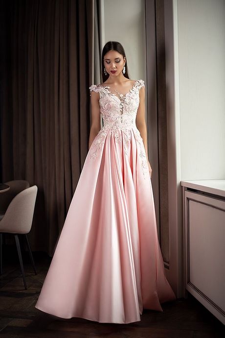 Modele de robe de fete