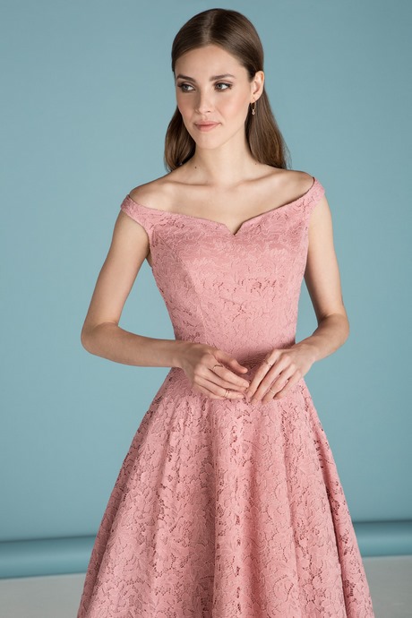 Robe cocktail dentelle rose