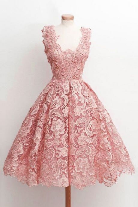 Robe de cocktail dentelle rose