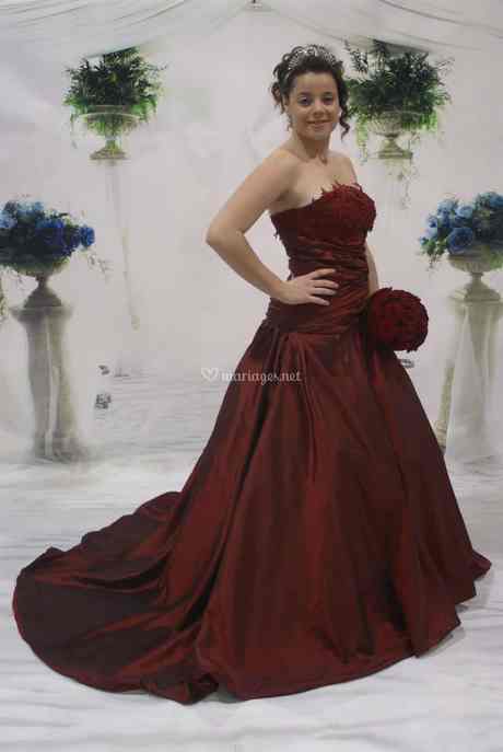 Robe de mariee bordeaux