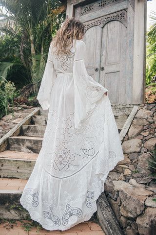 Robe longue blanche style boheme