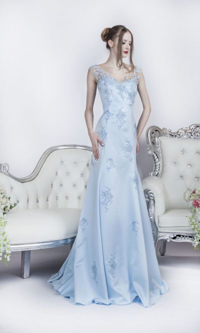 Robe longue bleu pastel