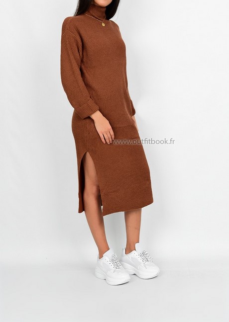 Robe longue ouverte sur les cotés