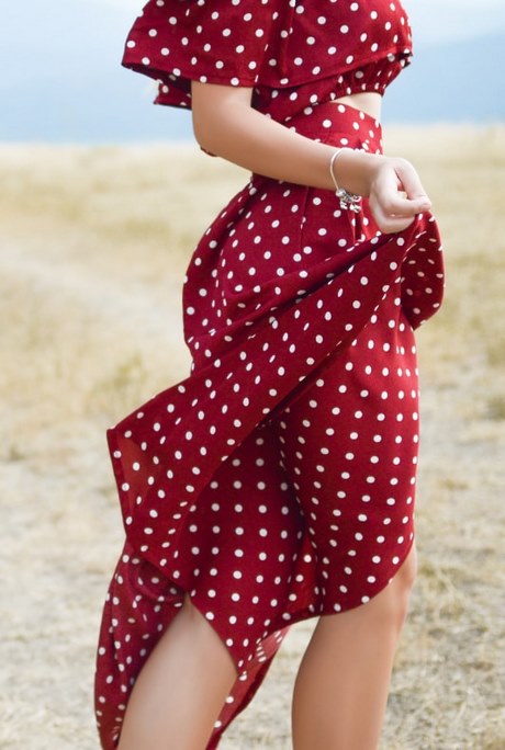 Robe rouge à pois blanc femme