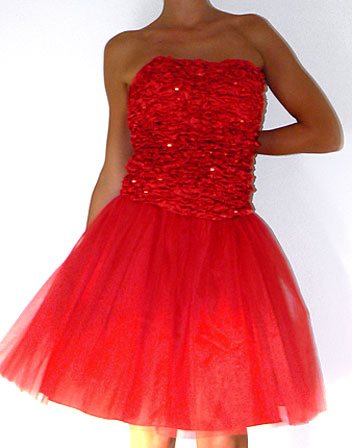 Robe rouge courte bustier