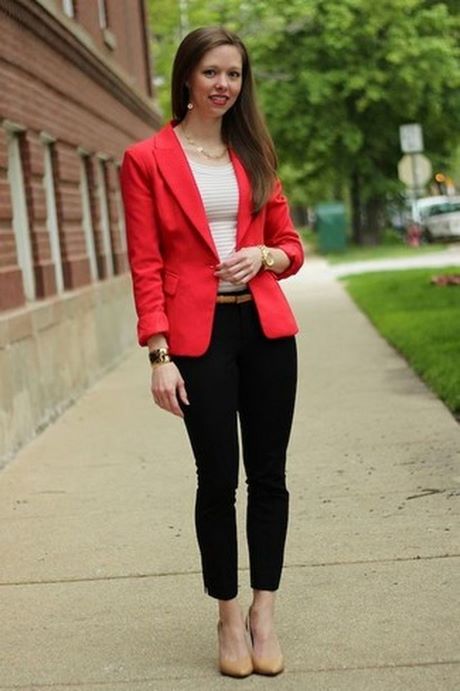 Tenue rouge et blanc femme