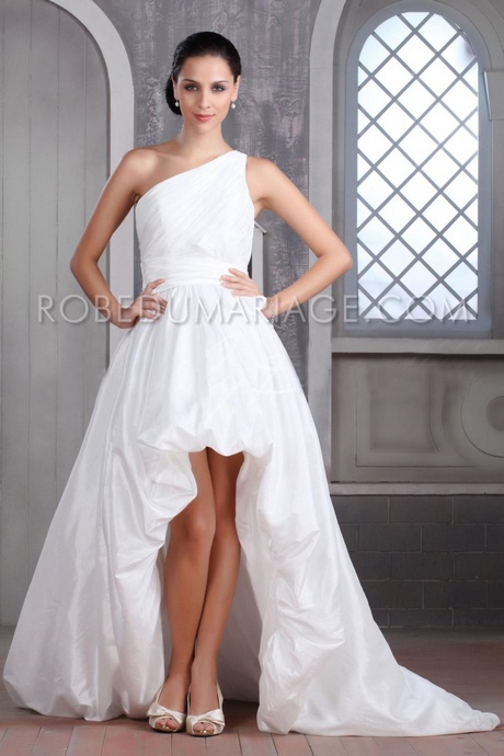 Robe mariée asymétrique courte