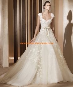 Robe mariée manches courtes