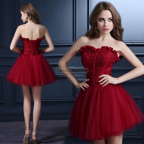 Robe rouge courte dentelle