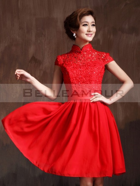 Robe rouge courte dentelle