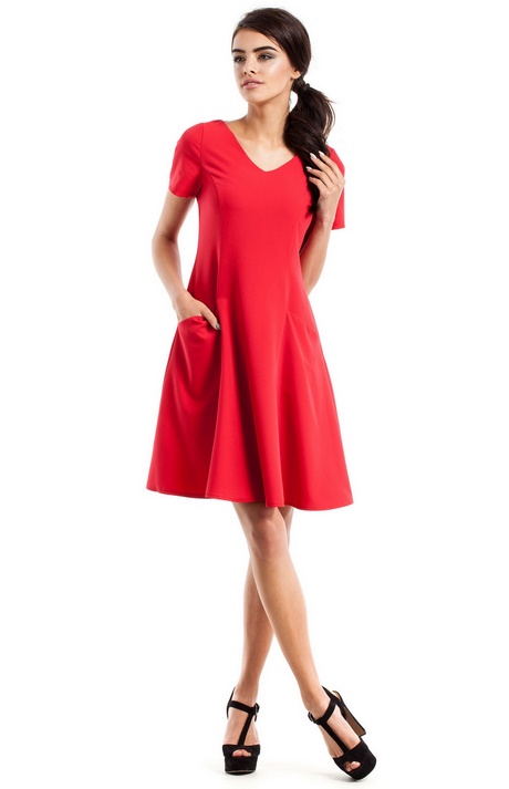Robe rouge manches courtes