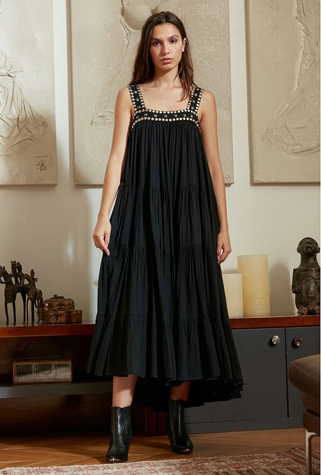 Model robe noir