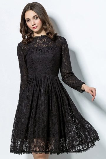 Petite robe noire manches longues