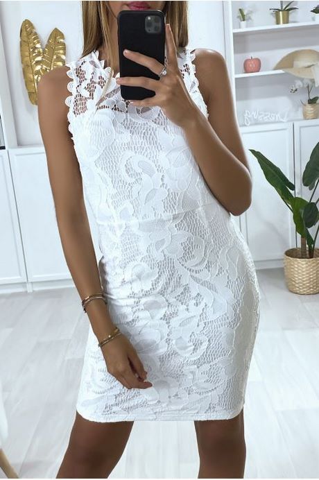 Robe blanche chic simple