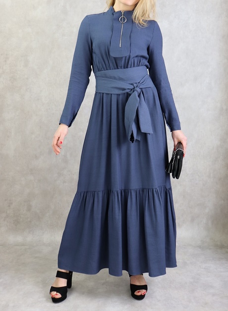 Robe bleu marine avec ceinture