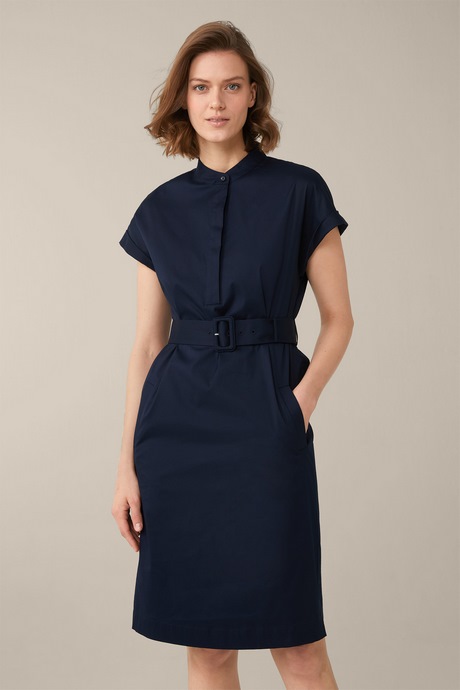 Robe bleu marine avec ceinture