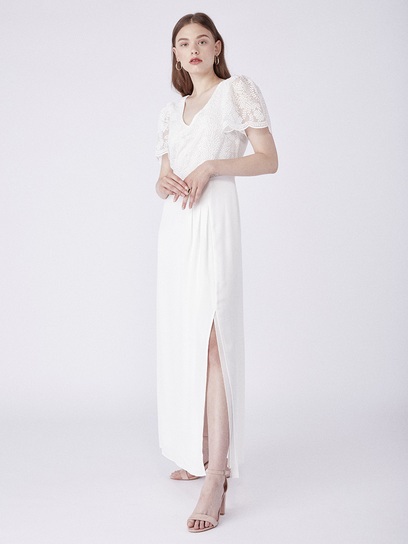 Robe longue blanche cintrée