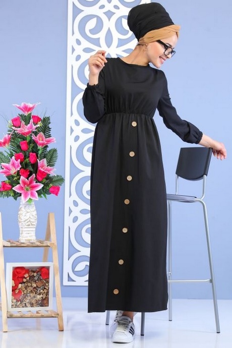 Robe longue cintrée noire