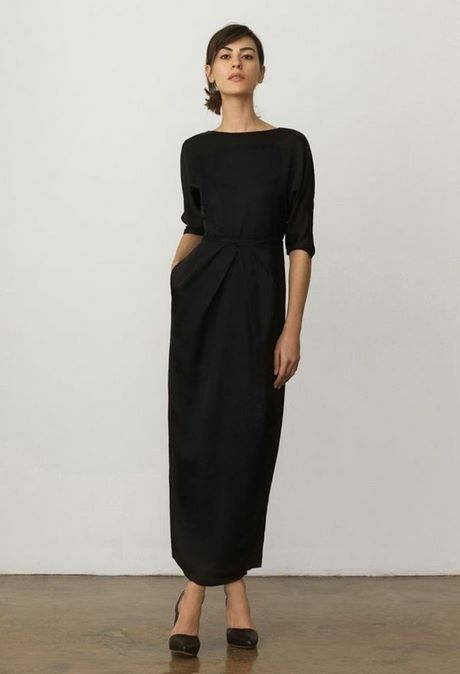 Robe longue noire chic