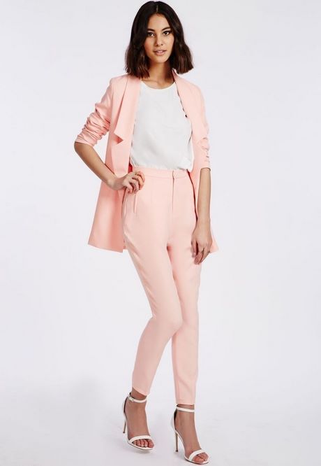 Tenue rose femme