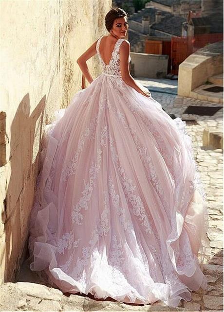 Robe blanche rose