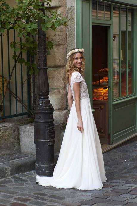 Robe de mariée blanc et bordeaux