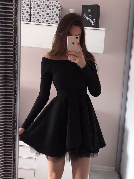 Robe noir moulante courte manches longue