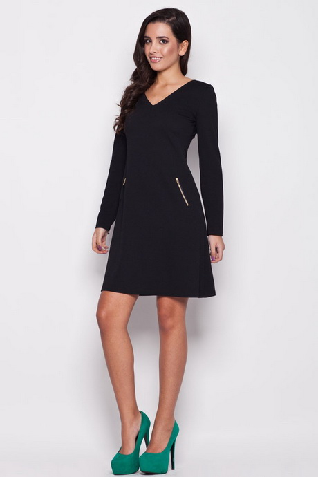 Petite robe noire manche longue