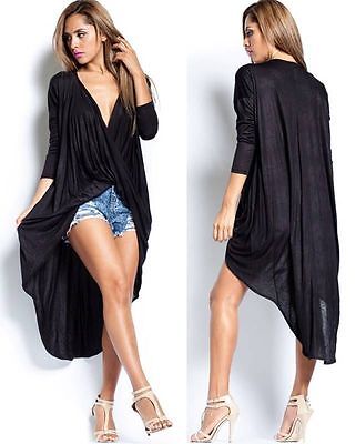 Robe noir col v