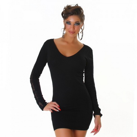 Robe noire decollete v