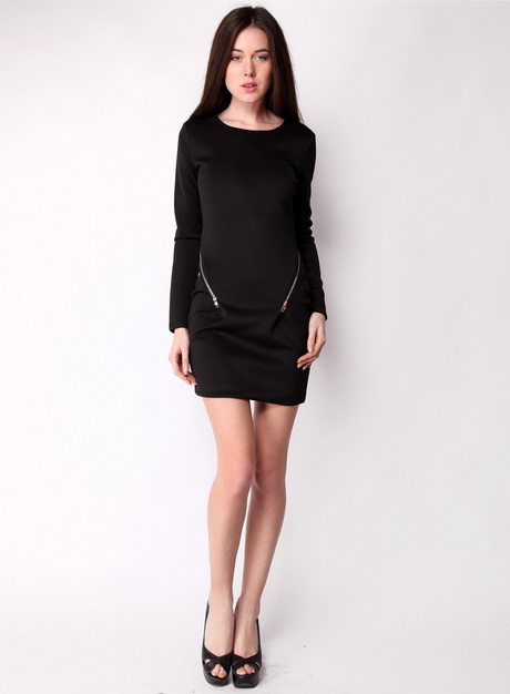 Robe noire longue manches longues