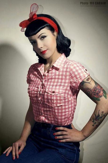 Look retro pin up