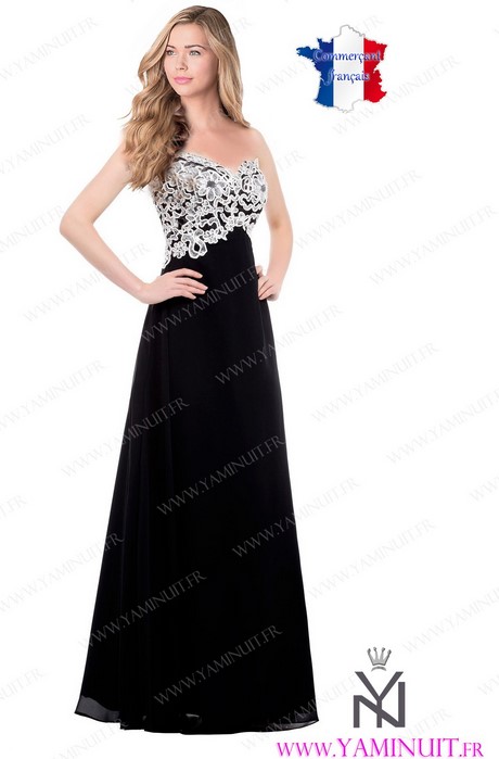 Robe noir et blanche longue