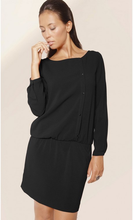 Robe noire droite manche longue