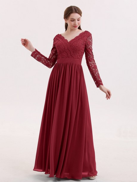 Robe avec manche longue dentelle