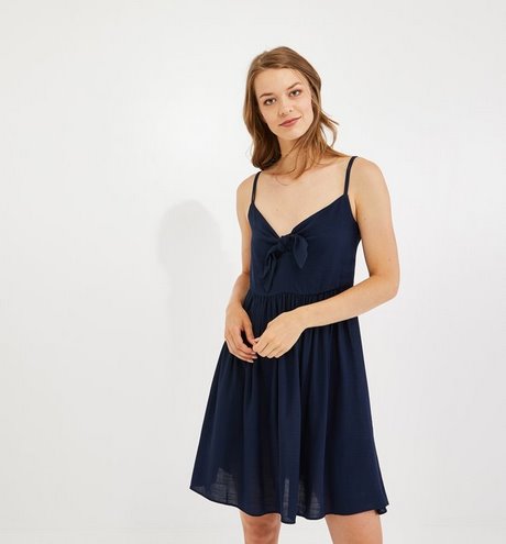 Robe bleu marine dentelle dos nu