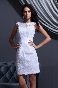 Robe cocktail courte dentelle